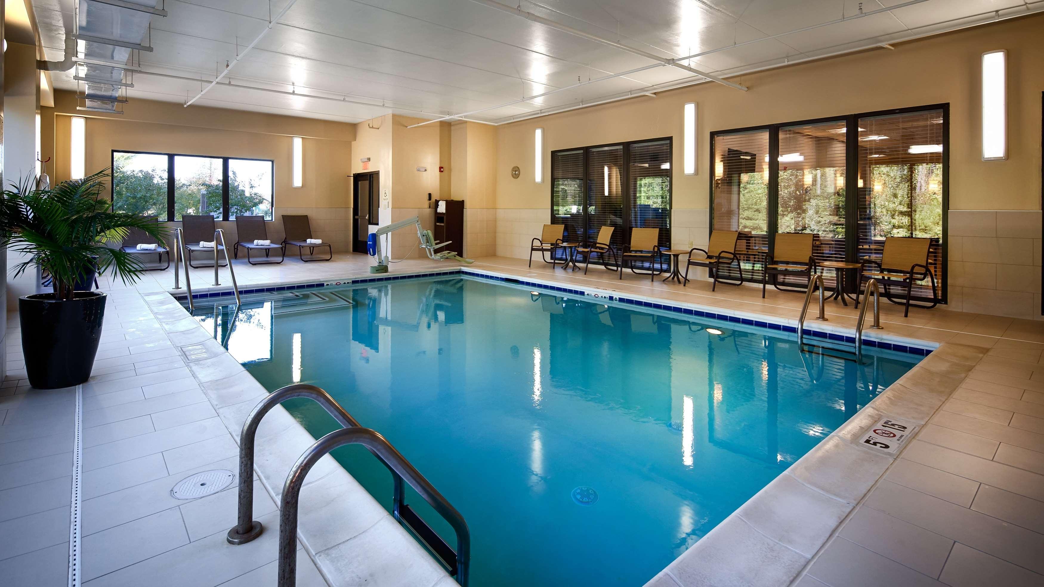 Best Western Plus Thornburg Inn&Suites Extérieur photo