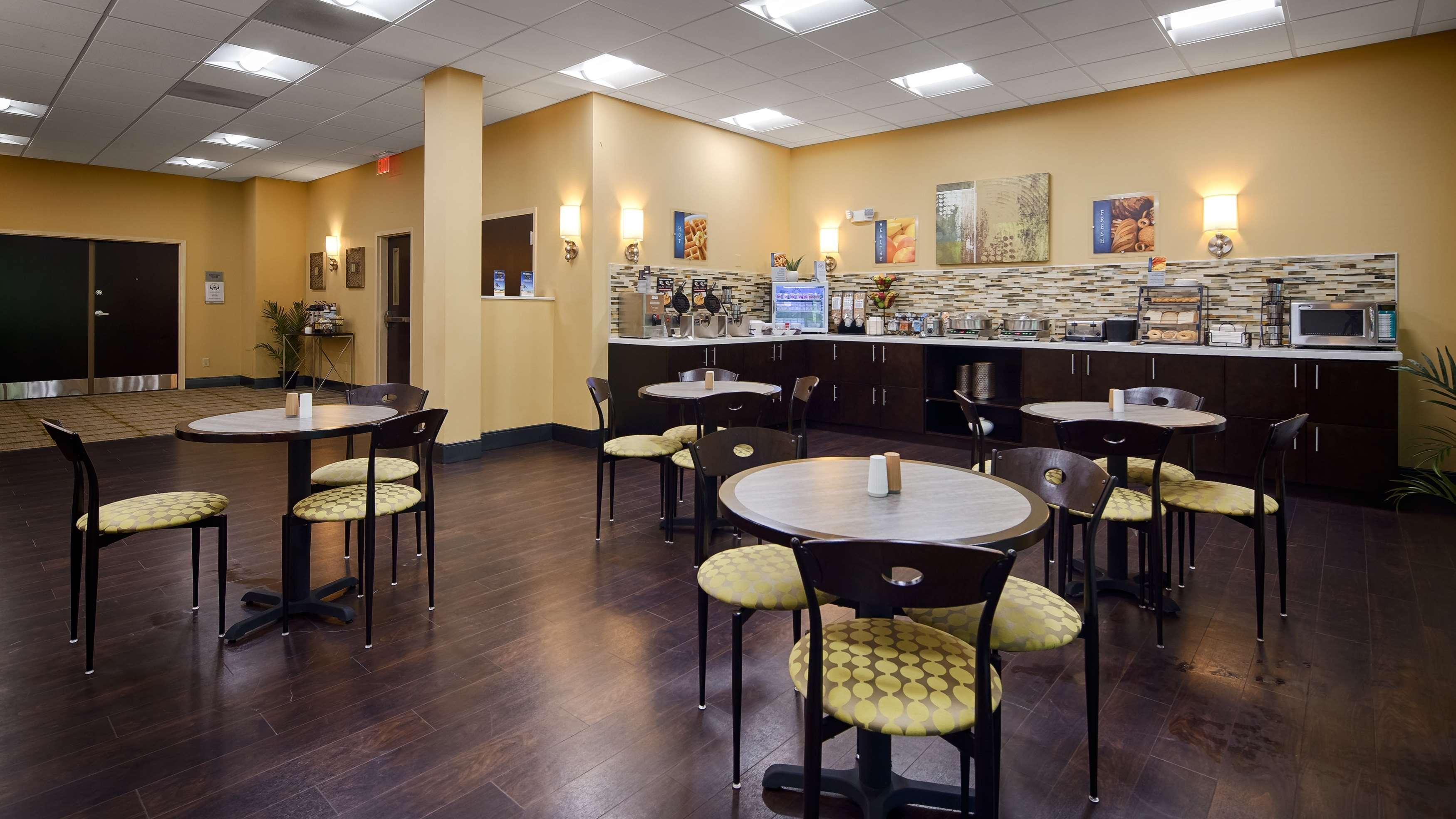 Best Western Plus Thornburg Inn&Suites Extérieur photo