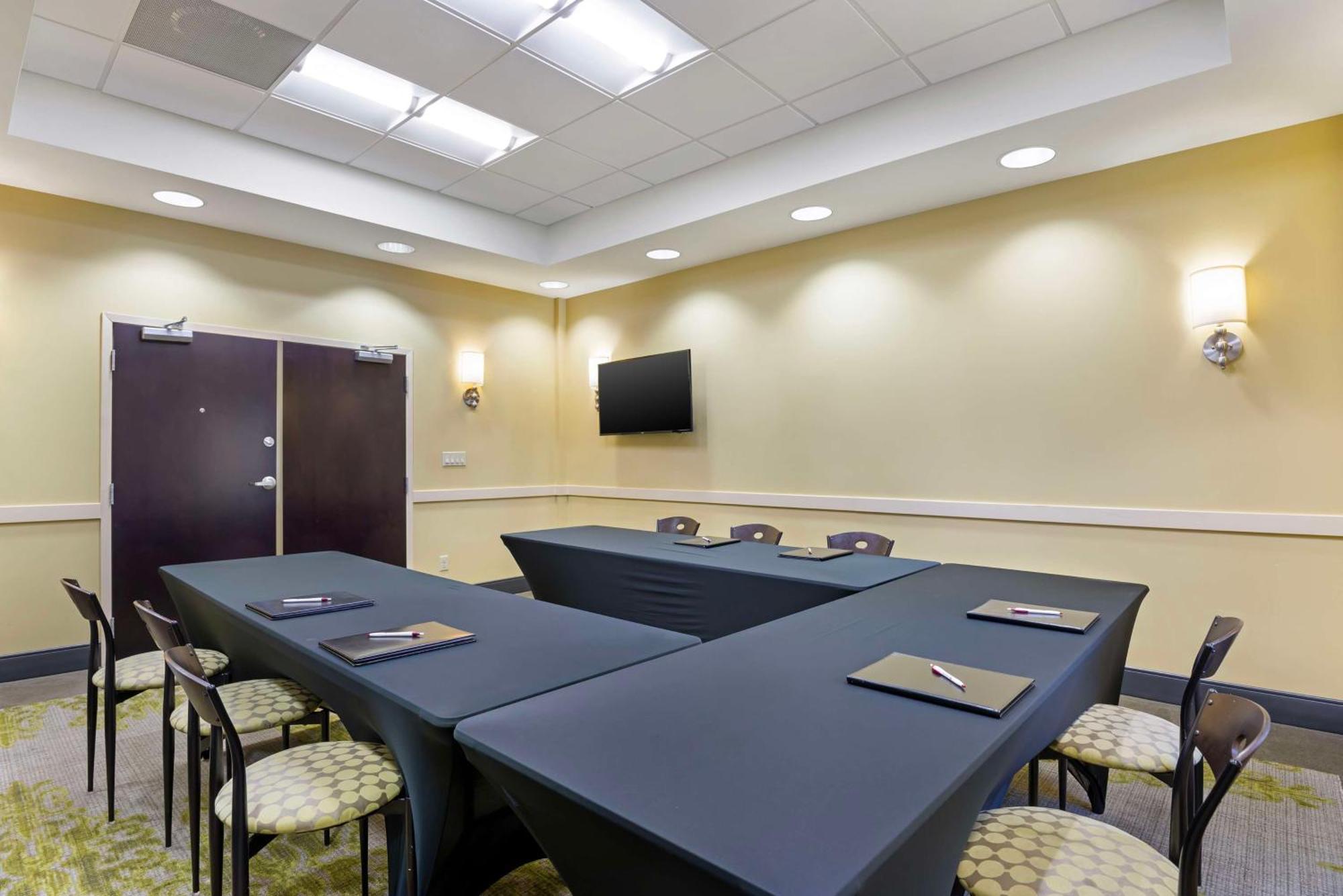 Best Western Plus Thornburg Inn&Suites Extérieur photo
