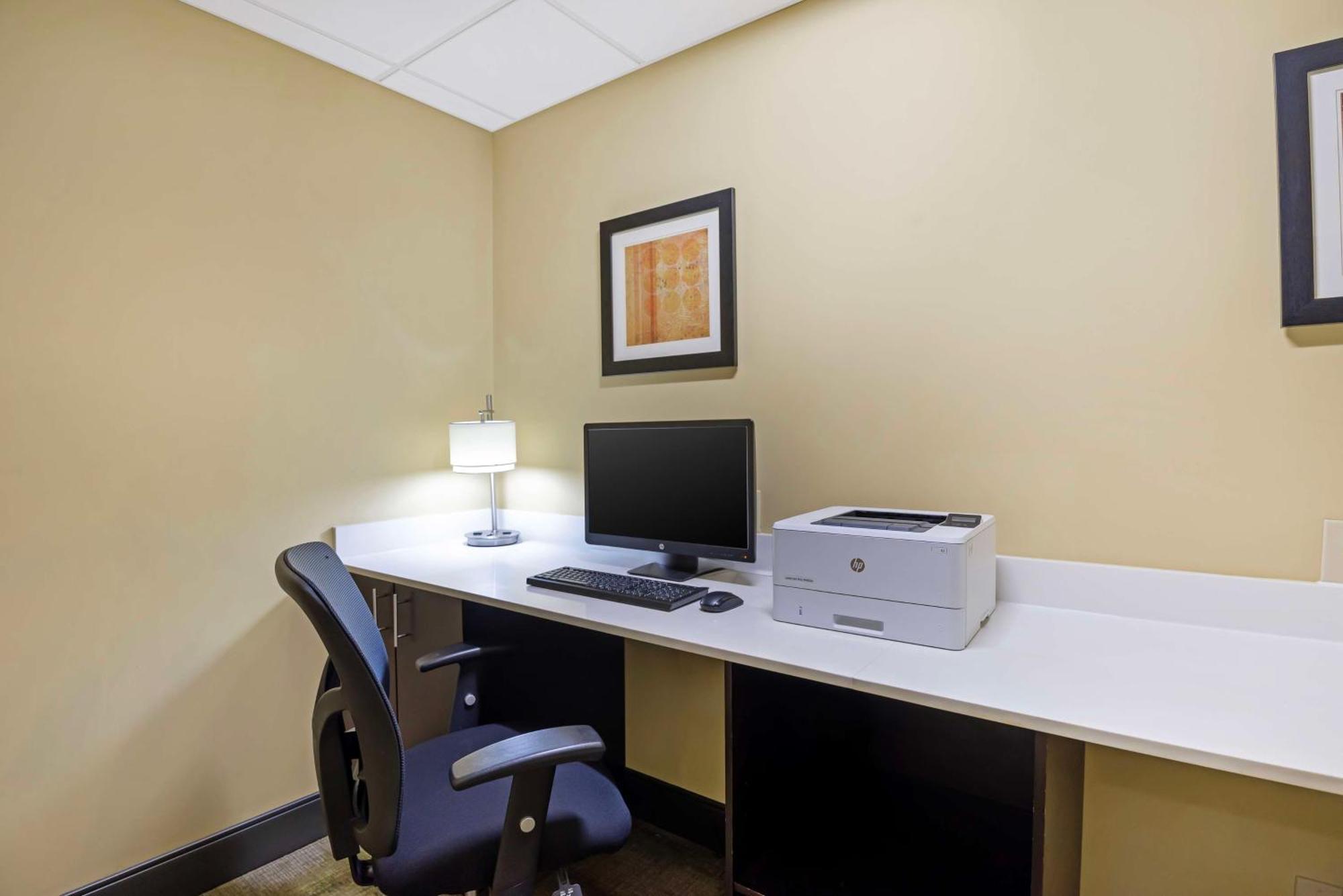 Best Western Plus Thornburg Inn&Suites Extérieur photo