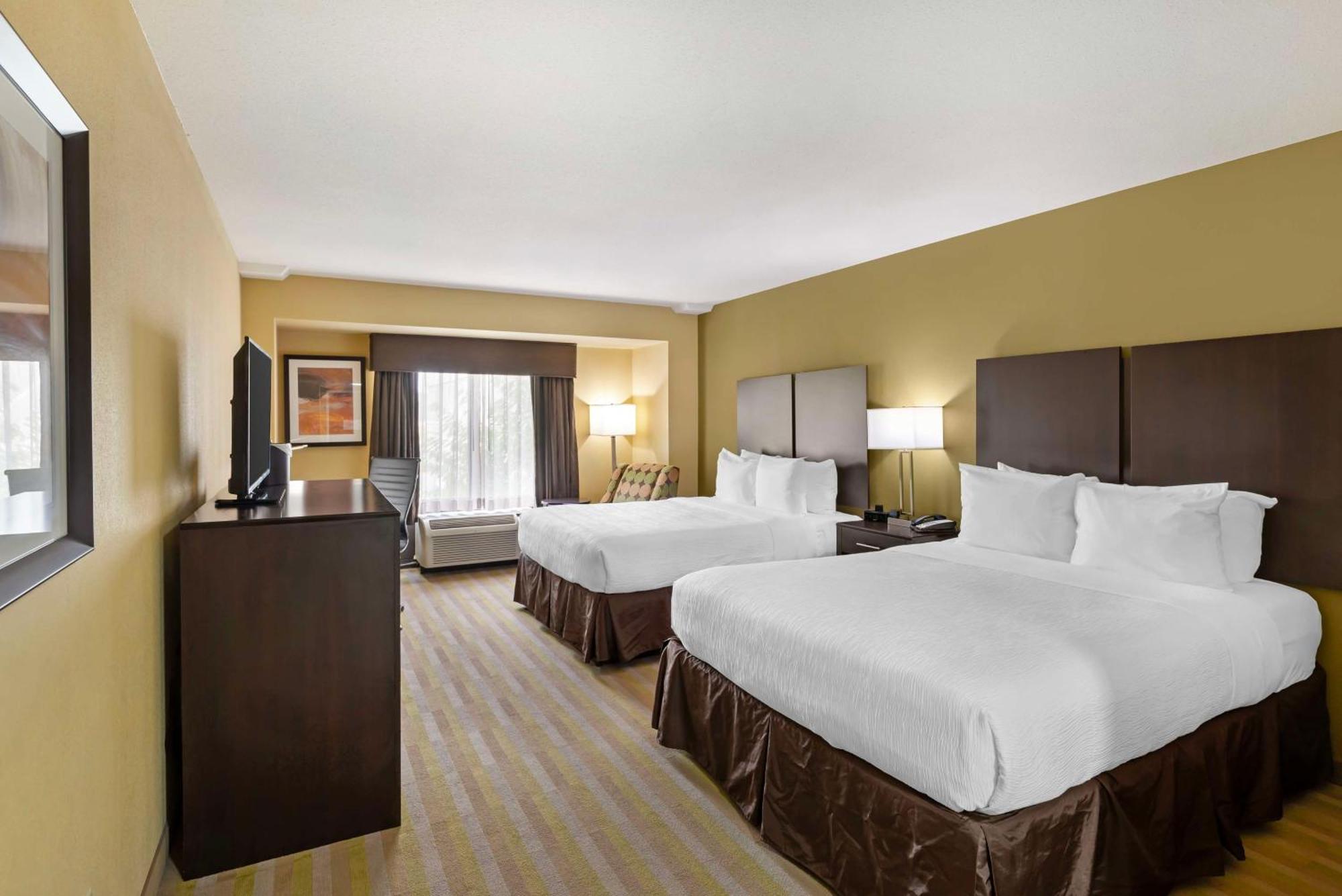 Best Western Plus Thornburg Inn&Suites Extérieur photo